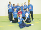 AM-kultajoukkue vas. ylh. Markku Hautala, Henrika Hautala, Mira Nygård, Annika Ropponen,Jesi Rasinaho, Marika Niemi ja Juhani Niemi, vas. alh. Kaisa Alanko, Sonja Palomäki,
Jonna Löfhjelm, Mira Tyynelä ja edessä voittopokaalin kanssa Emmi Salo-Tuisku